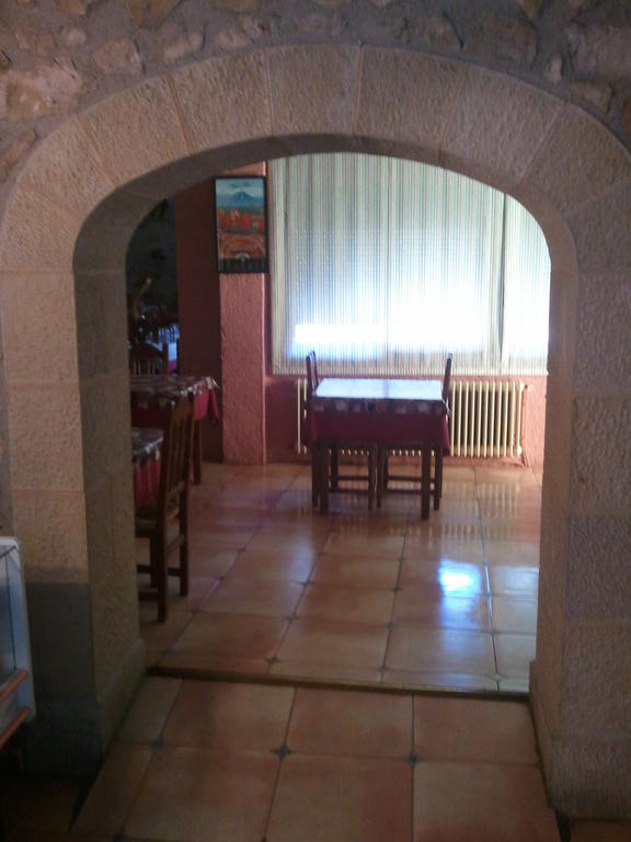 Hostal Can Barrina Arnés Kültér fotó